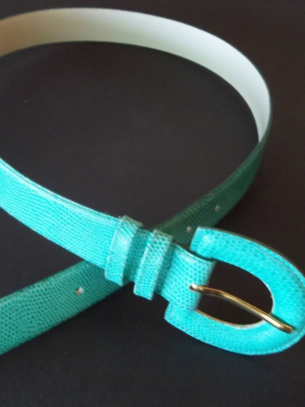 Vintage Genuine Leather Ladies Belt, Textured Teal Green, M/L Taiwan, 1980s-1990
